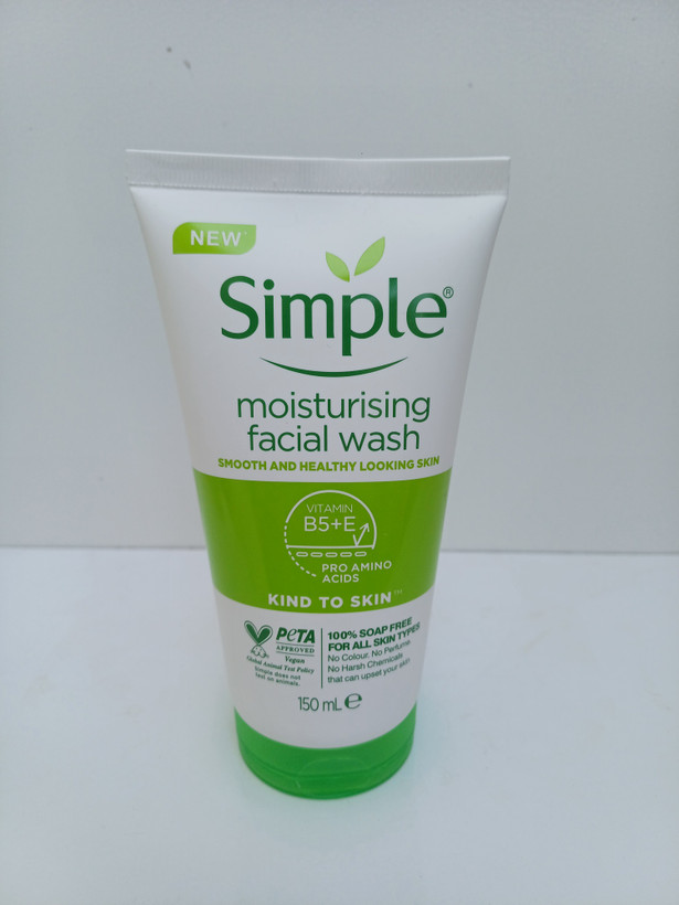ژل شستشوی صورت سیمپل مدل Moisturizing حجم 150 میلی لیتر